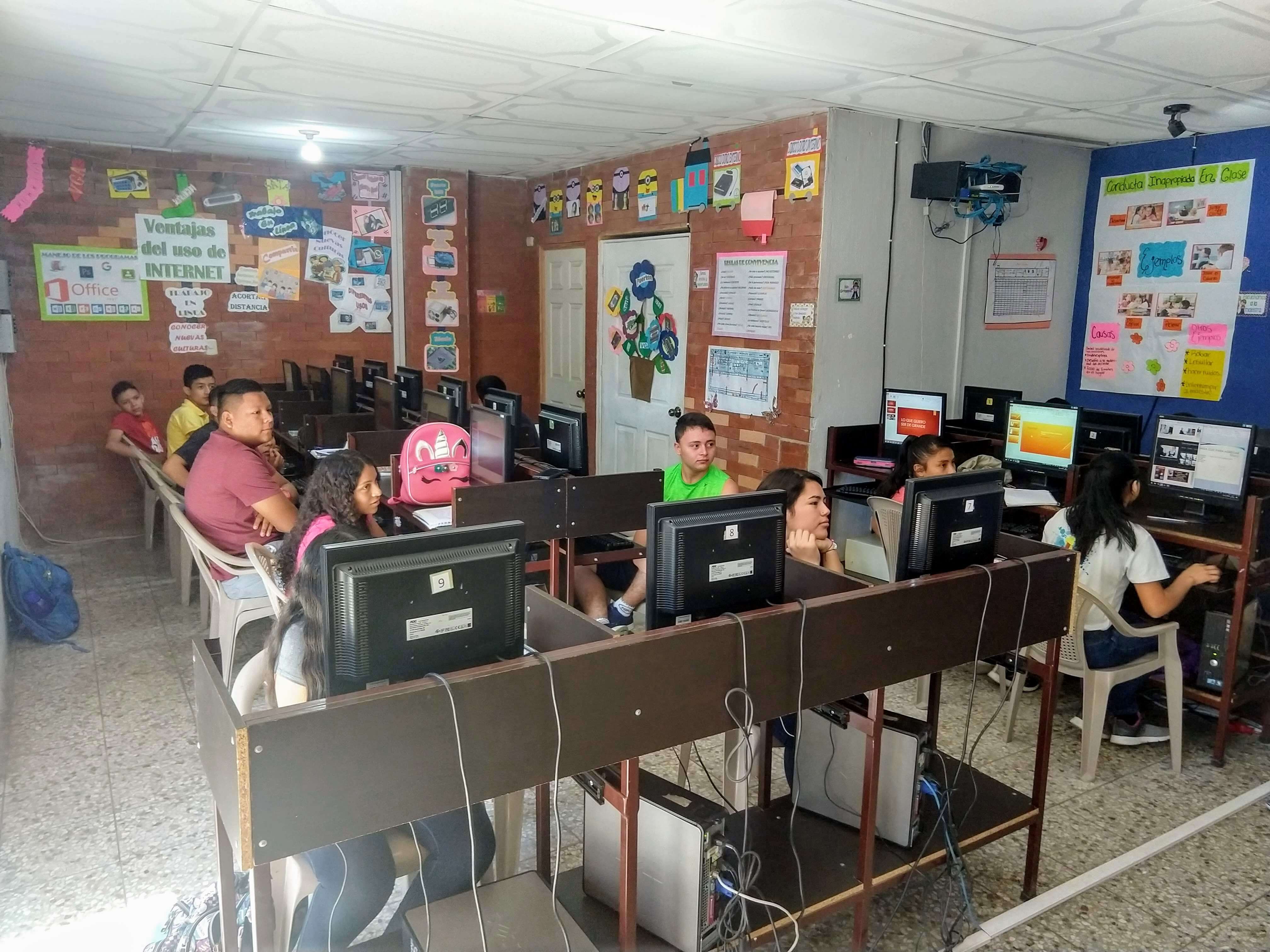 Education - computers - Ipala, Guatemala